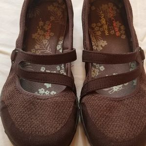 Sketchers shoes brown Mary Jane